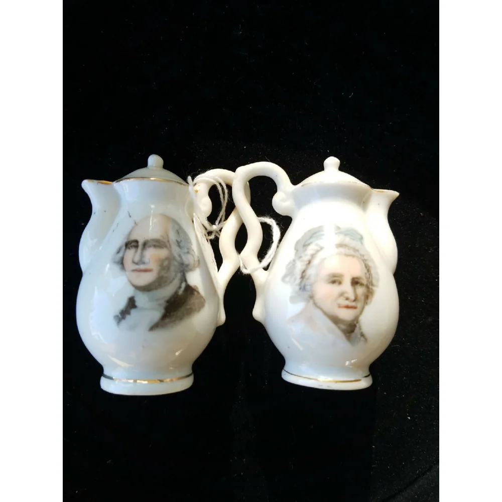 salt and pepper shakers
